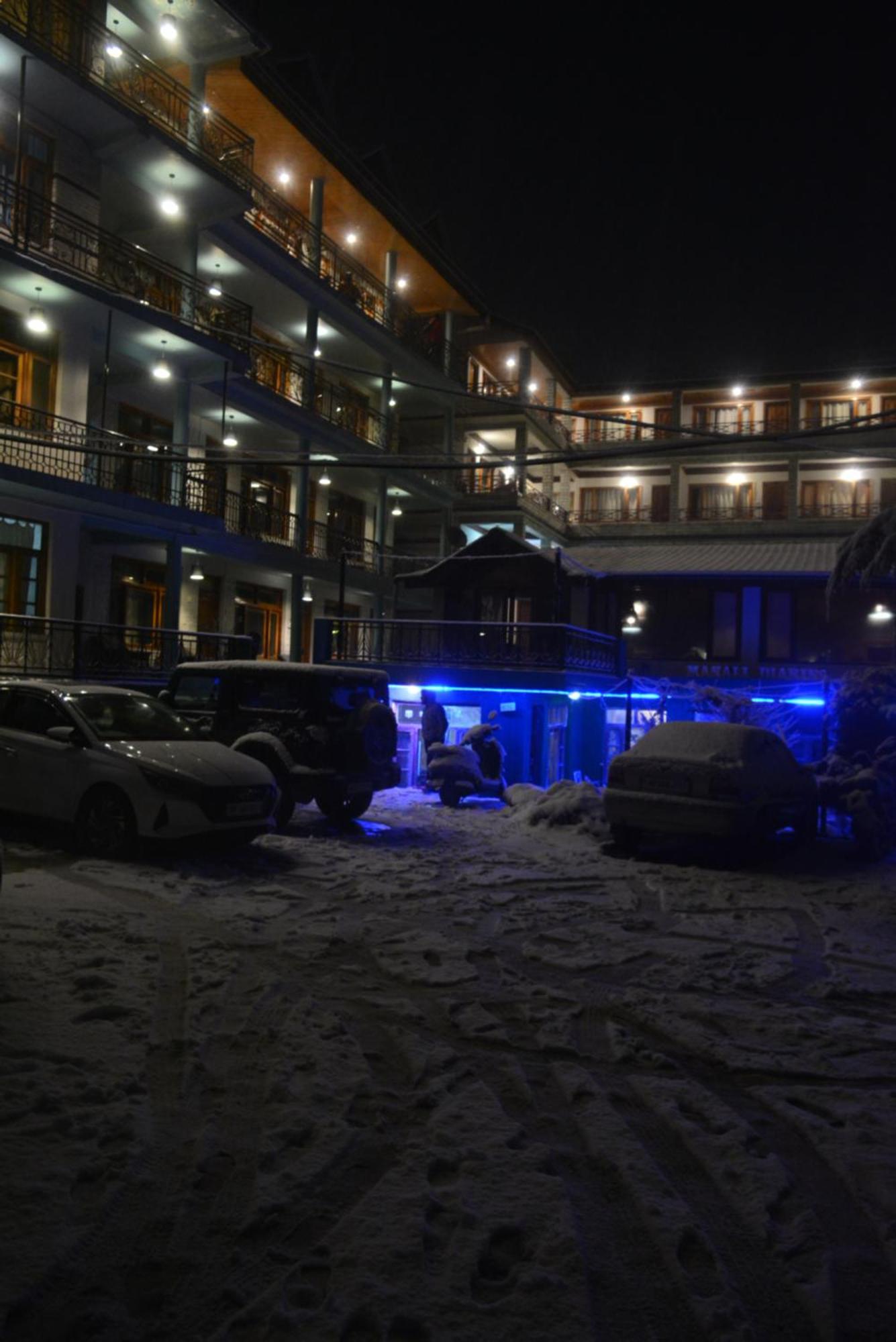 Hotel The Neelgiris Manāli Zewnętrze zdjęcie