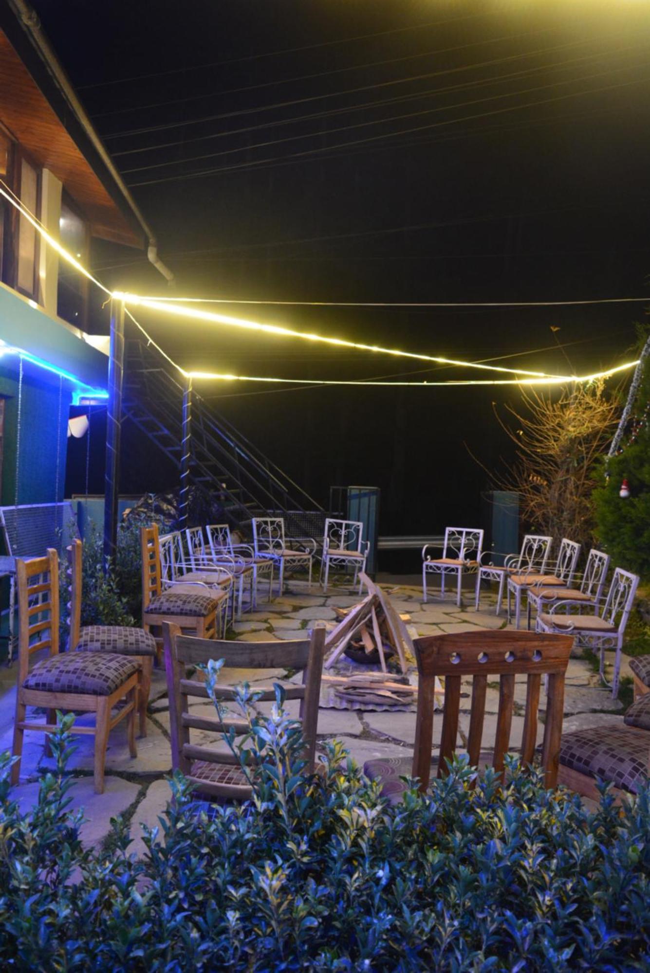 Hotel The Neelgiris Manāli Zewnętrze zdjęcie