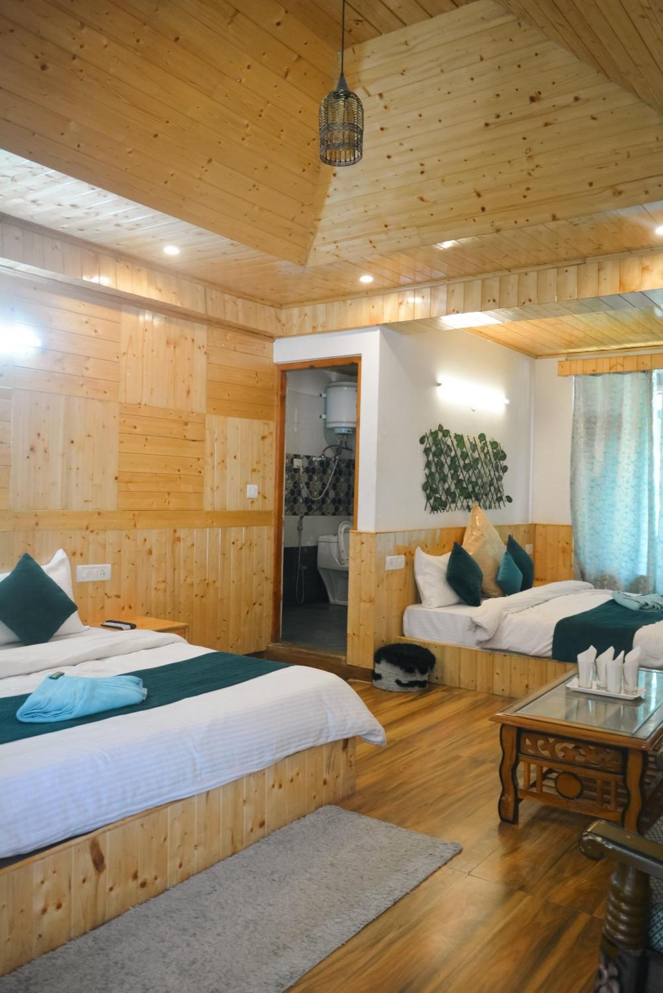 Hotel The Neelgiris Manāli Zewnętrze zdjęcie