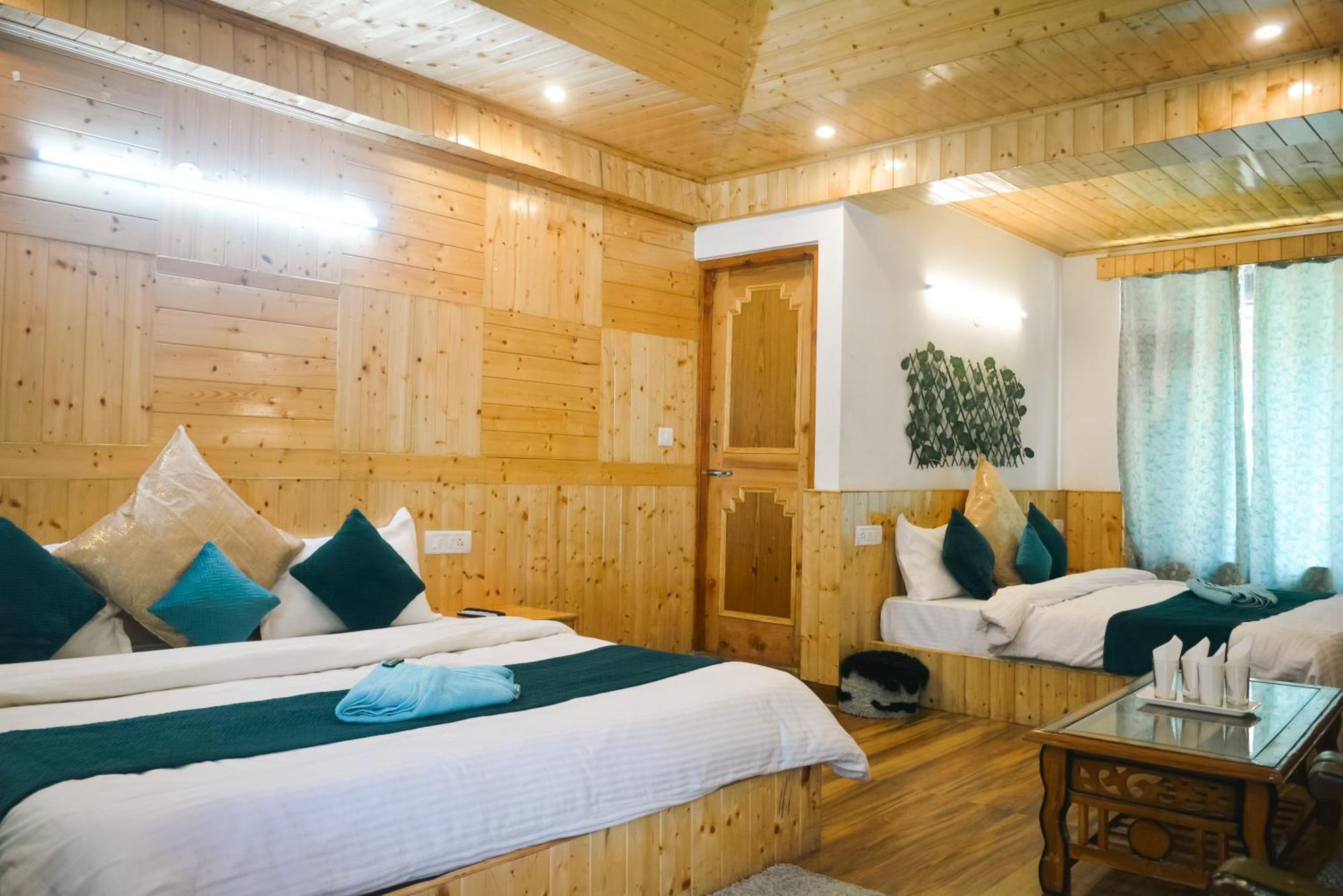 Hotel The Neelgiris Manāli Zewnętrze zdjęcie