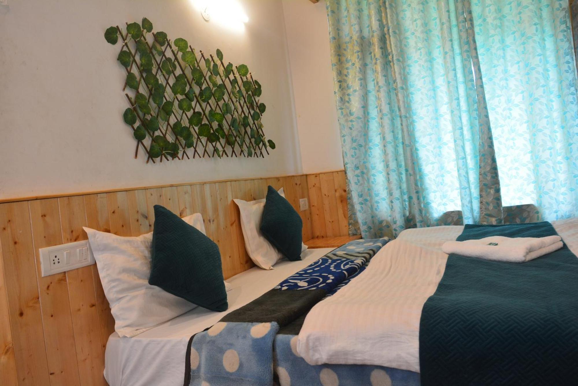 Hotel The Neelgiris Manāli Zewnętrze zdjęcie